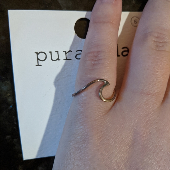 Wave Ring - Picture 6 of 6